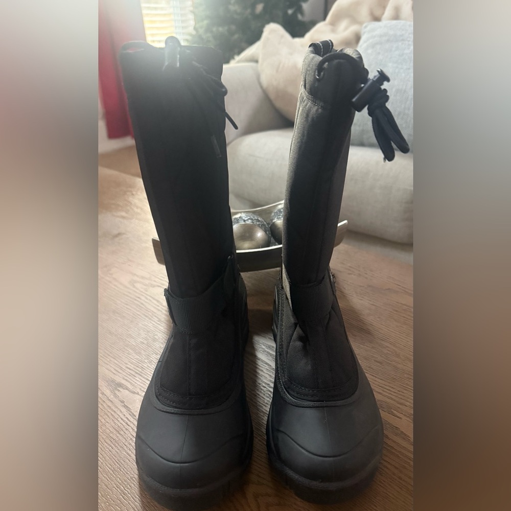 NWOT Kamik Women’s Greenbay 4 Black Winter Insulated Tall Boots, Size 9